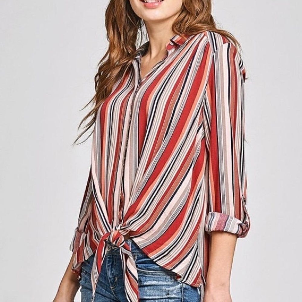 ✨Oddy Striped Tiefront Top